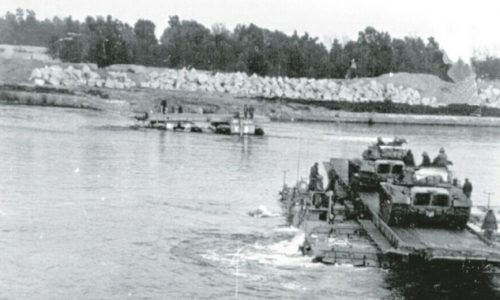 421st-Brig-tank-crossing-Suez-Canal-on-Gillois-e1649325554542.jpg